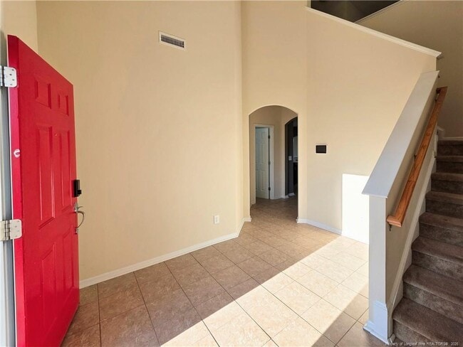 Foto del edificio - 825 Running Horse Ln