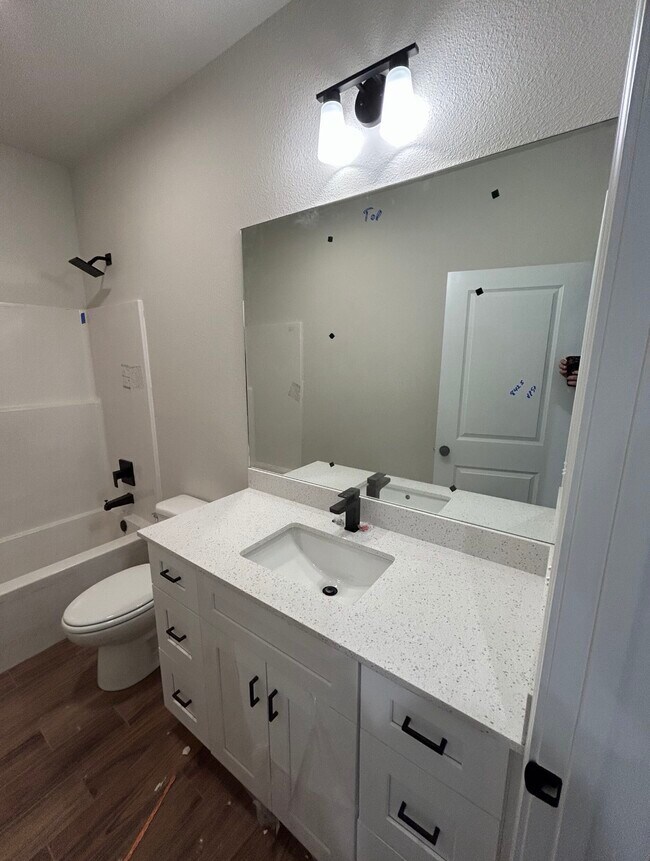 Foto del edificio - 8427 Harvard Dr