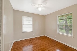 Building Photo - 4319 Howcher St Building Photo - 4319 Howcher St