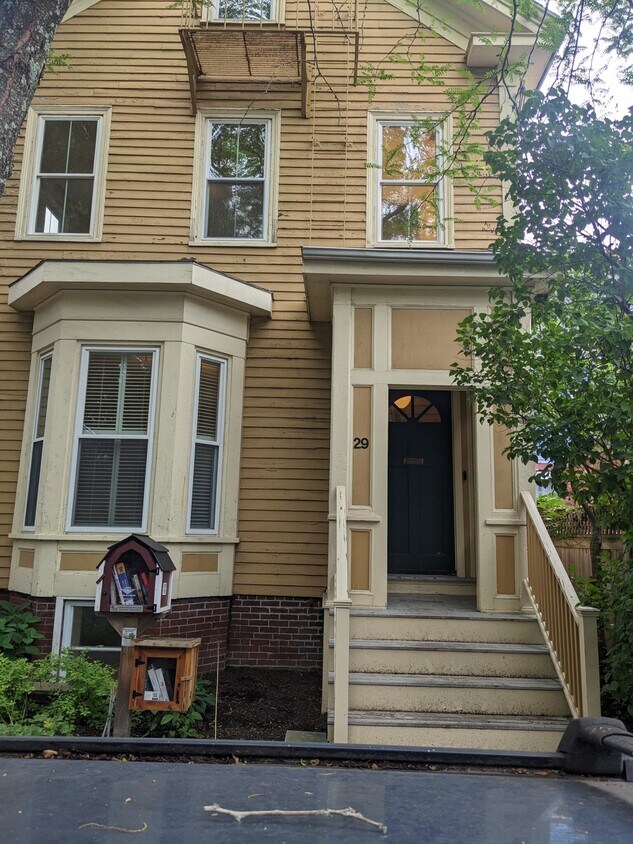 Primary Photo - 29 Ellsworth Ave