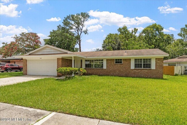 Building Photo - 8644 Thims Ave
