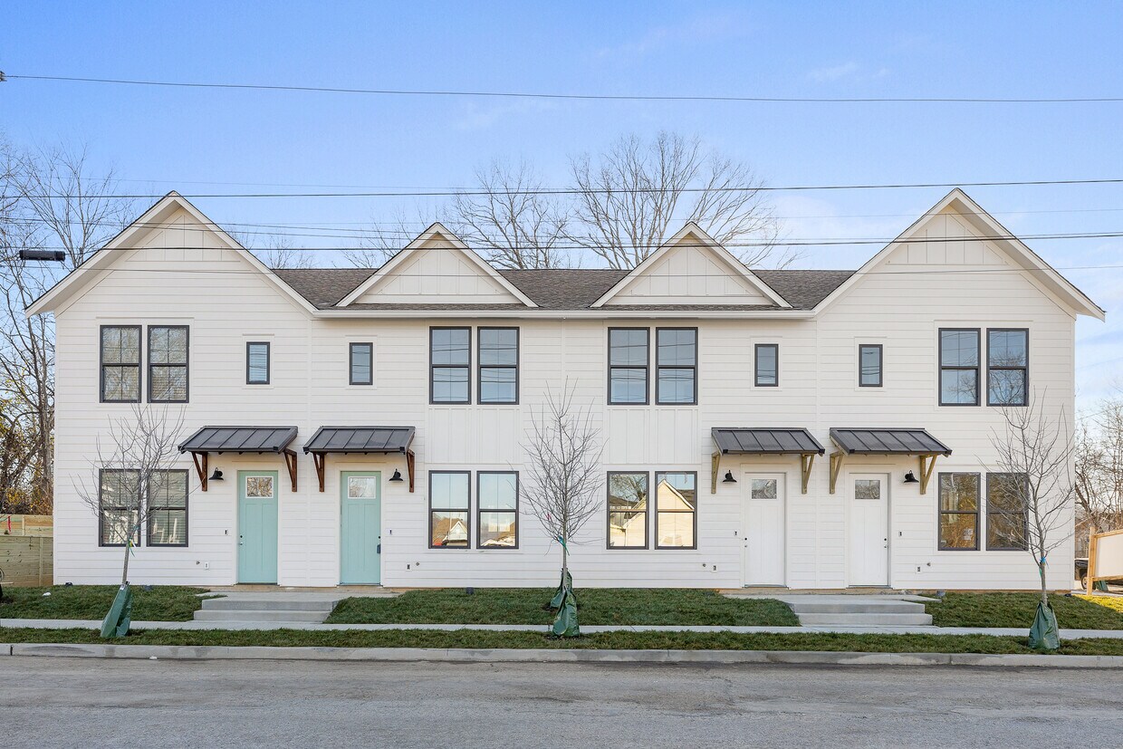 Charming exterior - 1750 S Highland Park Ave