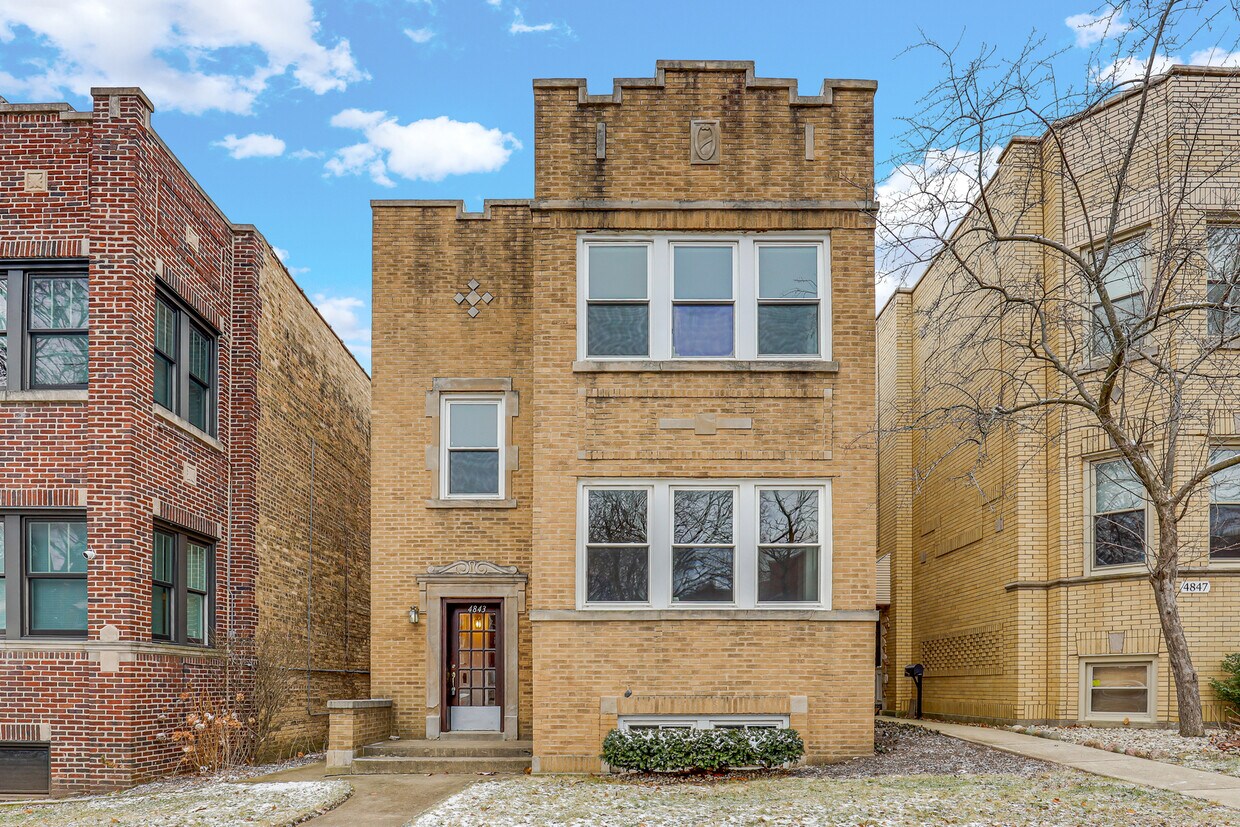 Primary Photo - 4843 Greenleaf St