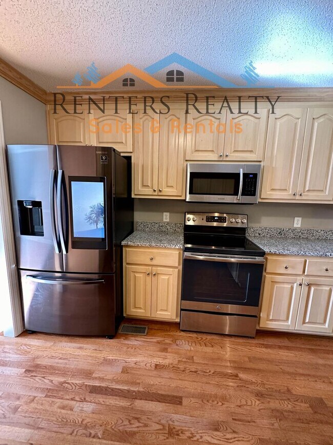 Building Photo - 3 Bedroom House In Buckhorn School District