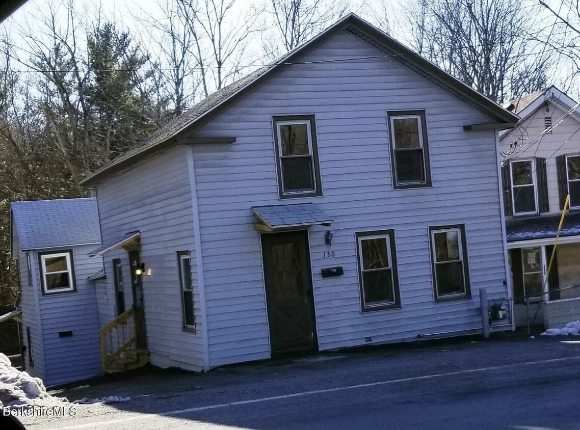 Exterior - 130 Commercial St