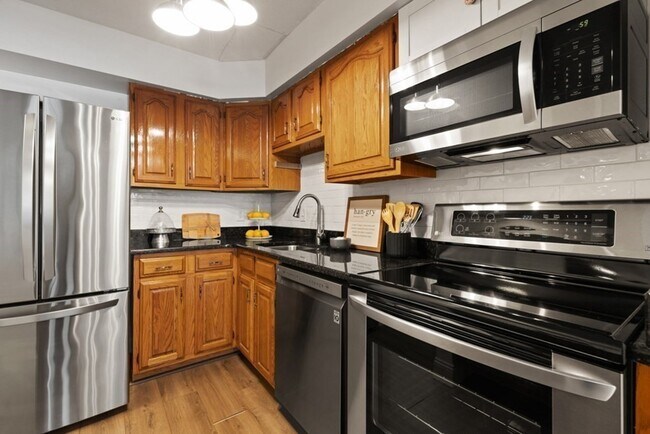 Foto del edificio - 4975 Washington St