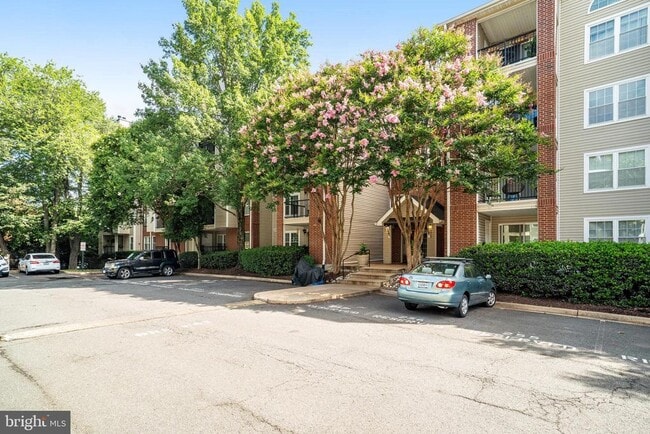 Building Photo - 3315 Wyndham Cir