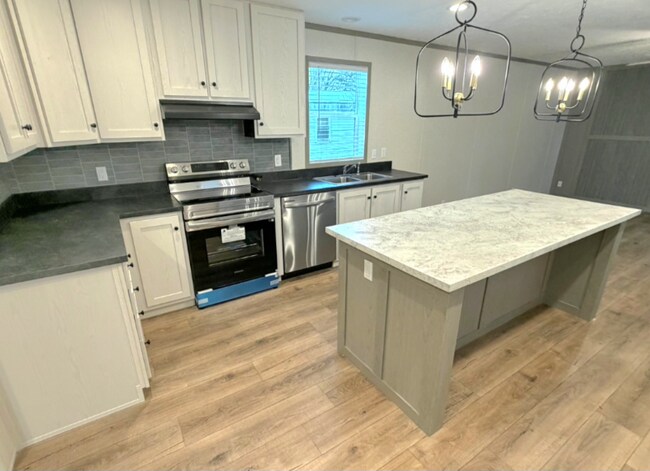 Foto del edificio - 7145 S Meridian St