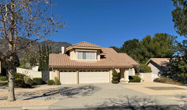 Building Photo - 13970 Glendora Dr