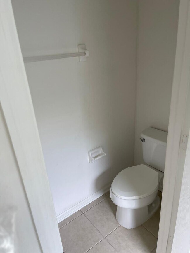 Foto del edificio - Fabulous 3/2.5 Townhouse located in The Vistas at Stonebridge Commons