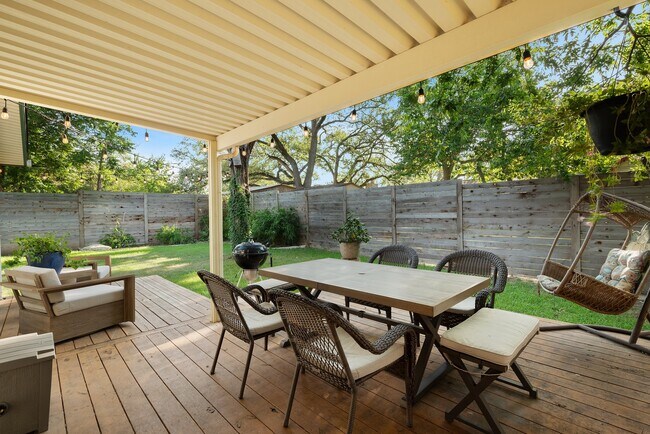 Building Photo - 7302 Southwind Dr