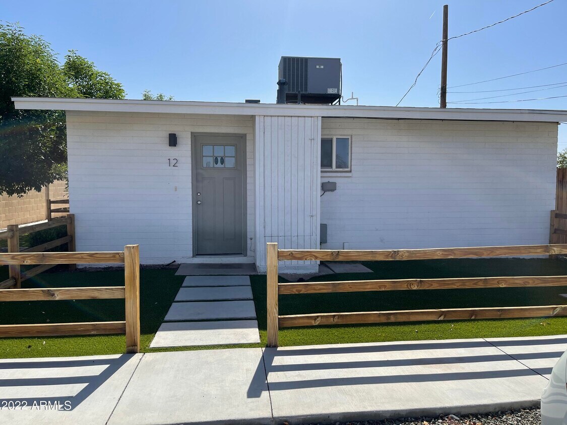 142 N Elm St Unit 12, Gilbert, AZ 85234 Room for Rent in Gilbert, AZ