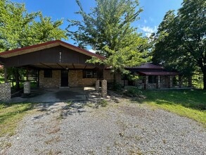 Building Photo - 712 Lakeview Dr