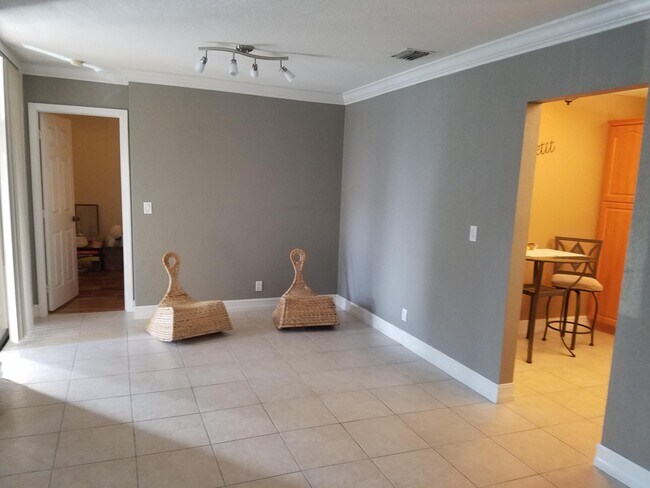 Foto del edificio - 3813 Coral Tree Cir