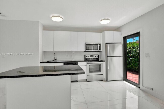 Foto del edificio - 5731 NE 18th Ave