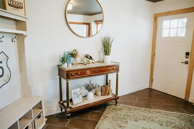 Foto del edificio - 604 W Pecan Dr