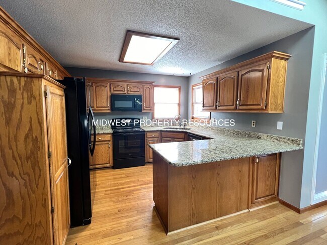 Building Photo - Amazing 3 Bedroom Home!