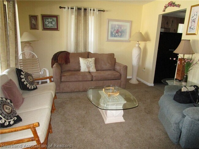 Foto del edificio - 4715 Vilabella Dr