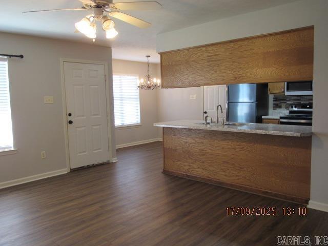 Building Photo - 1320 Pyramid Dr