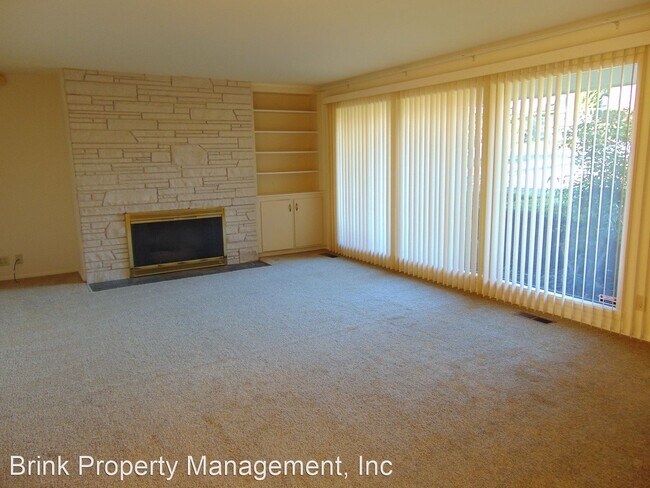 Foto del edificio - 3 br, 2 bath House - 9695 Evergreen Drive