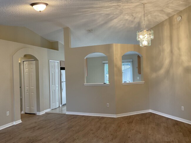 Building Photo - 3270 Phonetia Dr