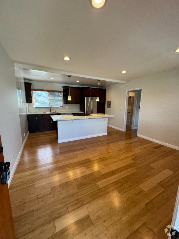 Building Photo - 5567 Inglewood Blvd