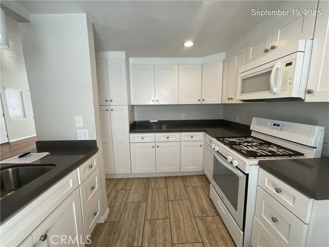 Foto del edificio - 34021 Granada Dr