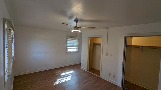 Building Photo - 621 Gunston Ct Unit A