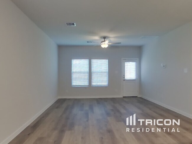 Foto del edificio - 11523 Prosperity Dr
