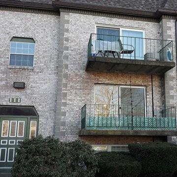 Building Photo - 111 Oak Ln