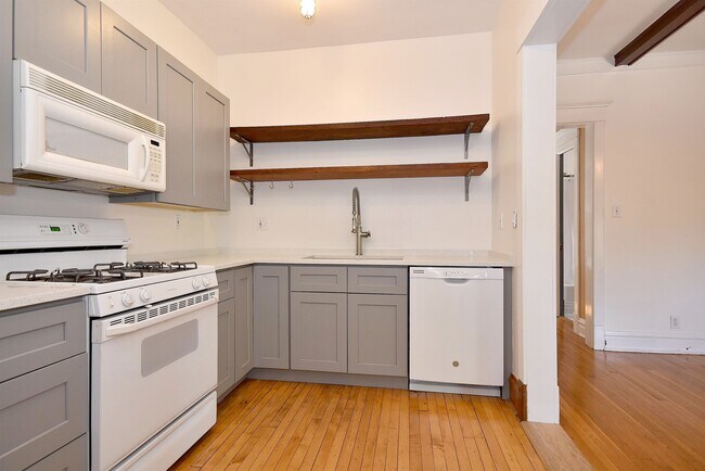 Foto del edificio - 324 S Ridgeland Ave