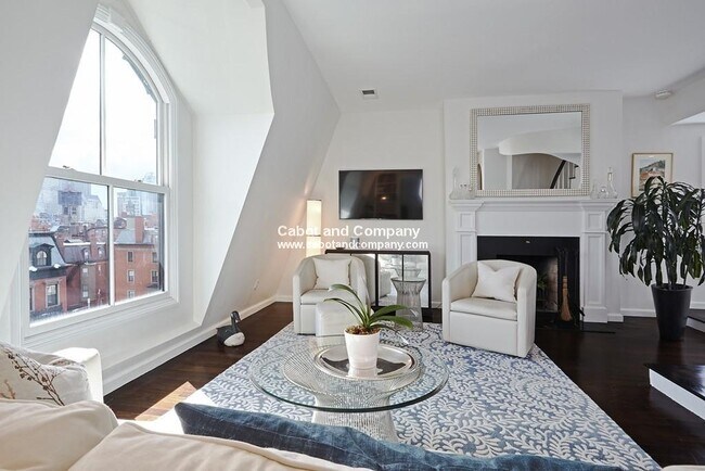 Foto del edificio - 124 Beacon St