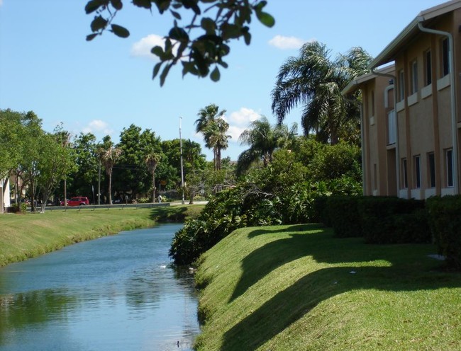 Building Photo - Cutler Vista