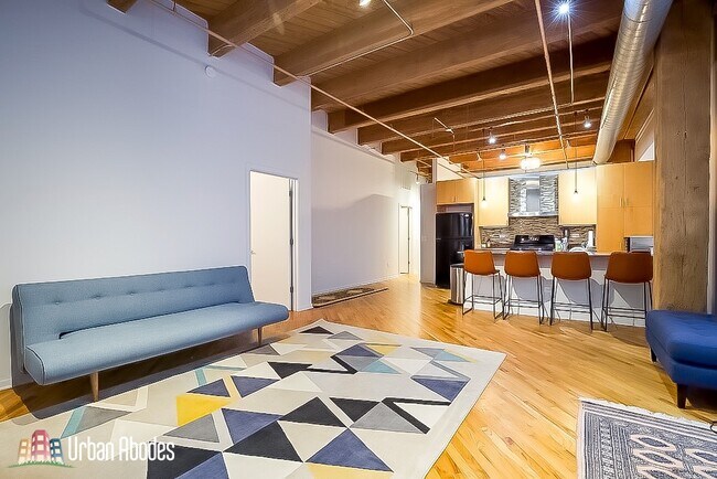 Foto del edificio - 1040 W Adams St