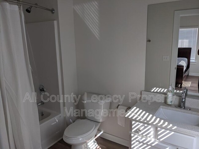 Building Photo - 221 Morgan Dr.