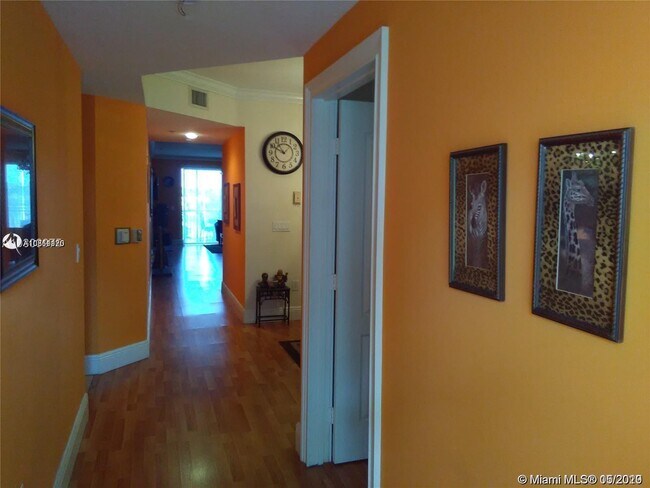 Foto del edificio - 10730 NW 66th St