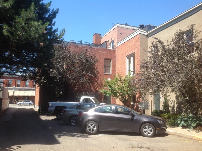 Building Photo - 405 State St