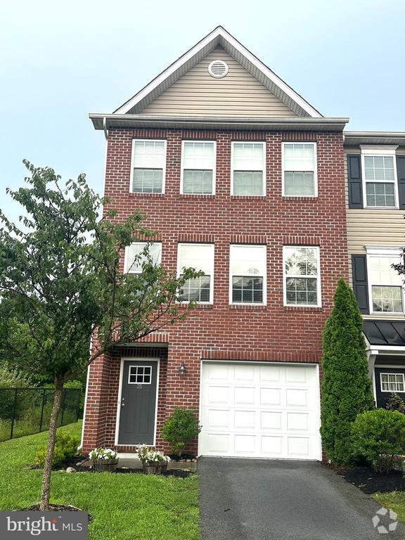 Building Photo - 35 Savage Ct