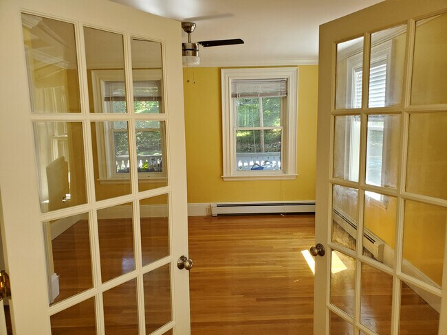 Bedroom - 81 Prospect St