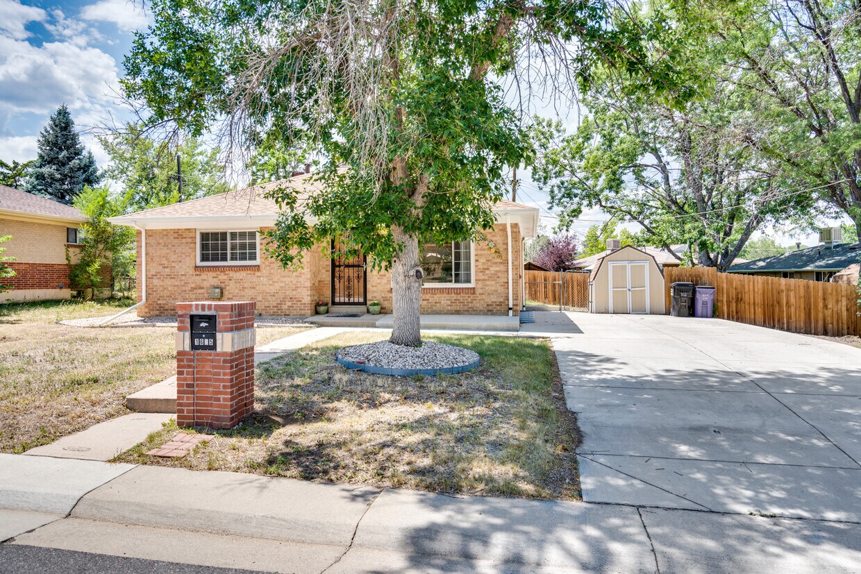 Foto principal - 1625 S Beach Ct
