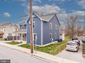 Building Photo - 411 James St
