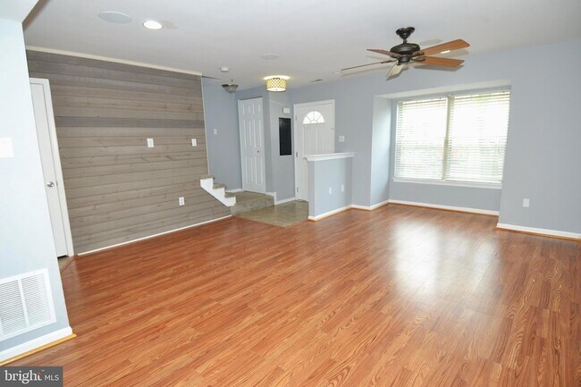 Foto del edificio - 1465 Stoney Point Way