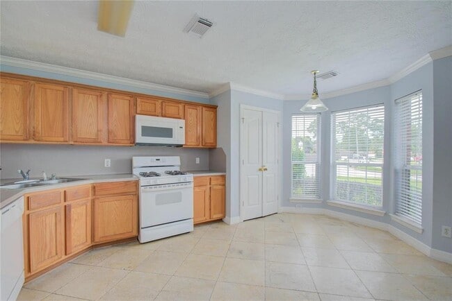 Foto del edificio - 19319 Pinewood Mist Ln