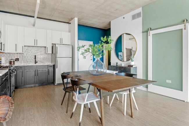 Foto del edificio - 1399 S State St