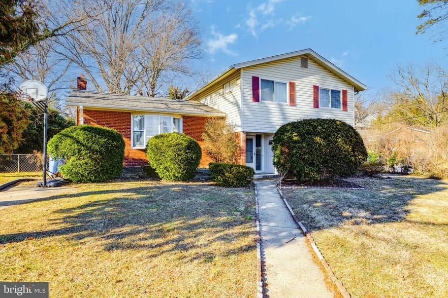 Photo - 6201 Lone Oak Drive Unit