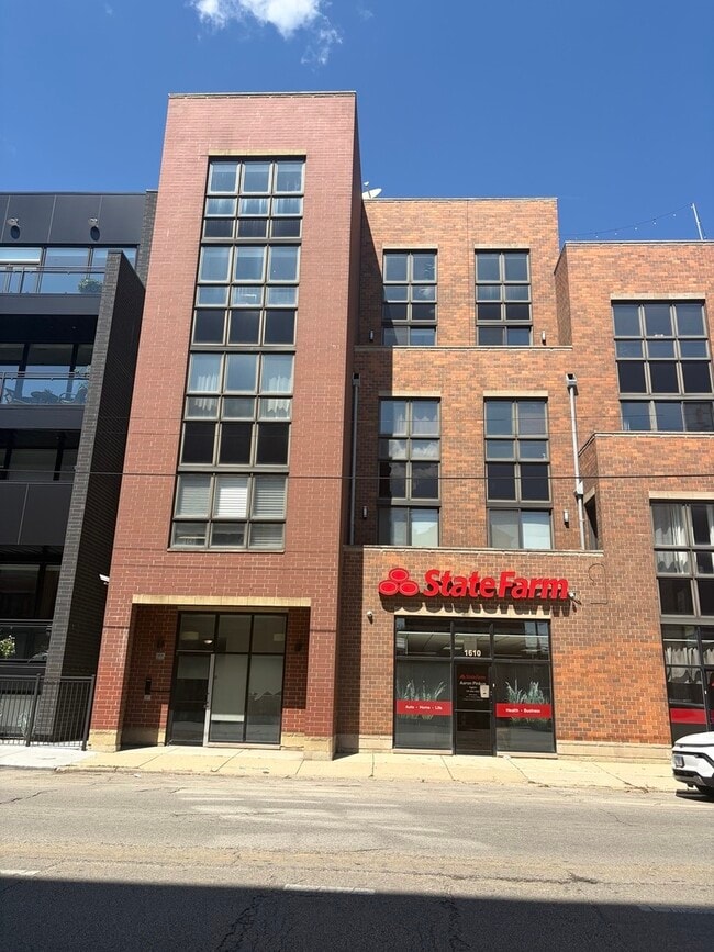 Building Photo - 1610 W Grand Ave