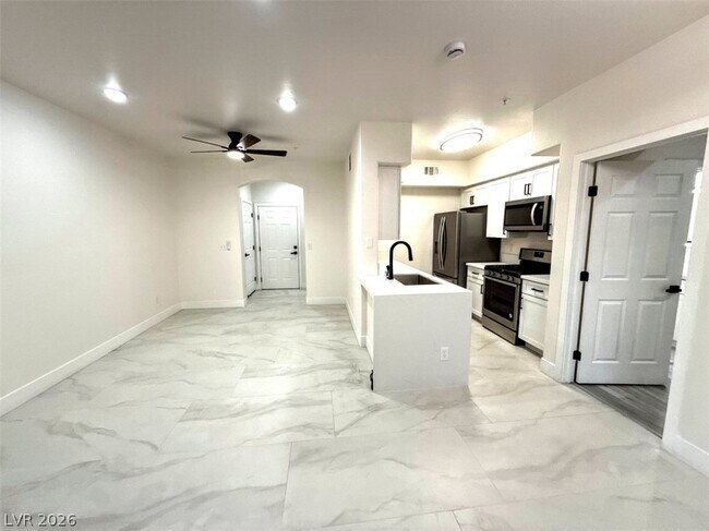 Building Photo - 7167 S Durango Dr