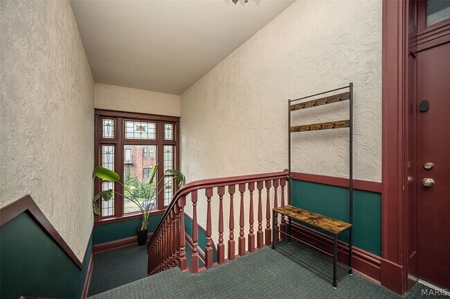 Building Photo - 19 N Taylor Ave