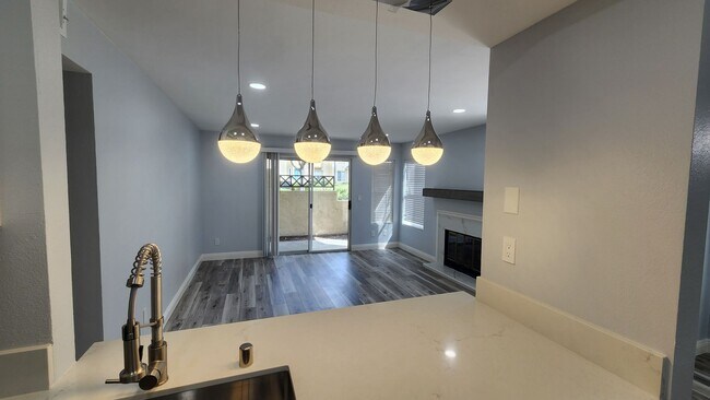 Building Photo - REMODELED 2 Bedroom, 2 Bath Condo in Eastlake Shores