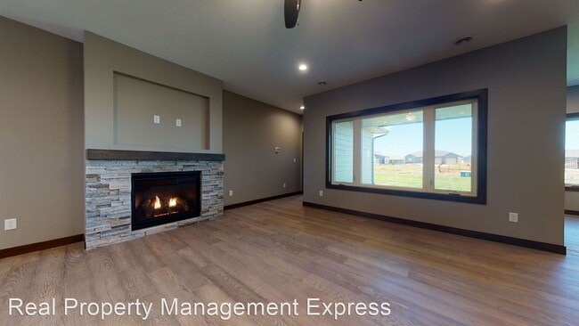 Building Photo - 3 br, 2 bath House - 317 S Granite Avenue